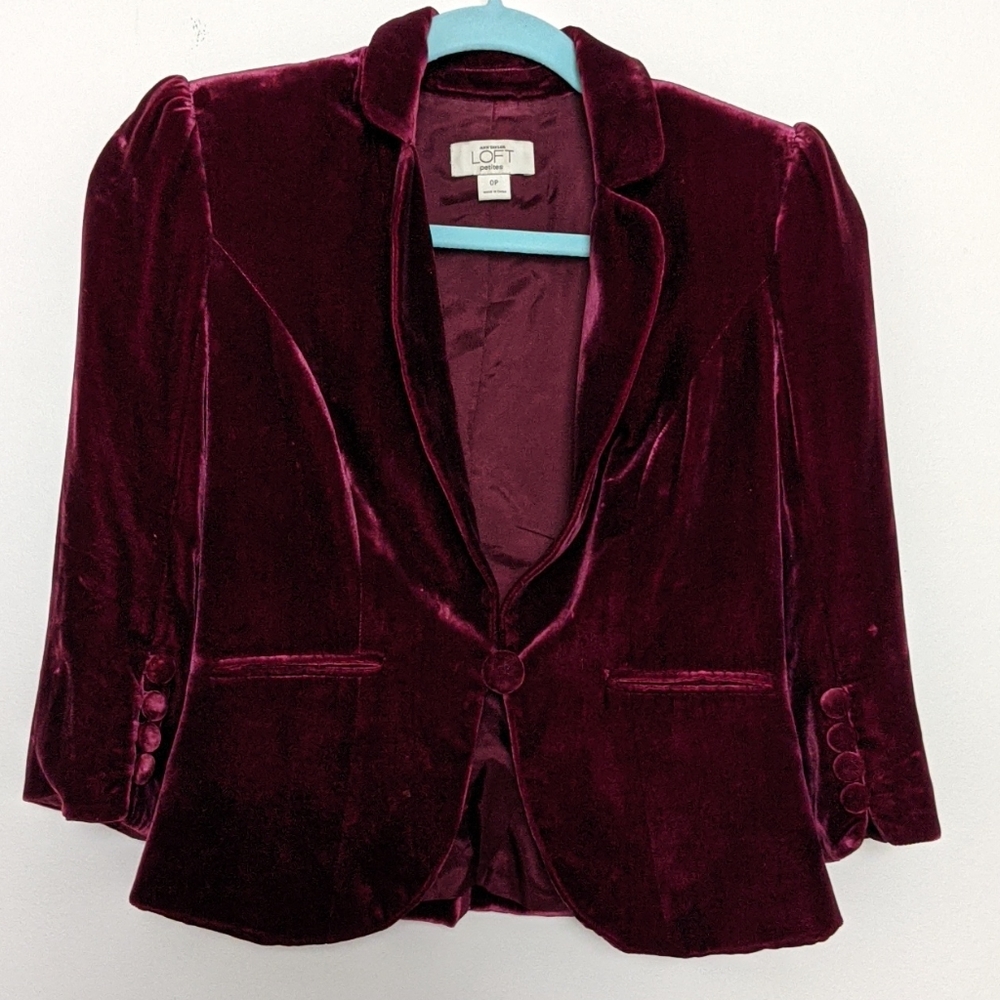 Burgundy velvet short blazer